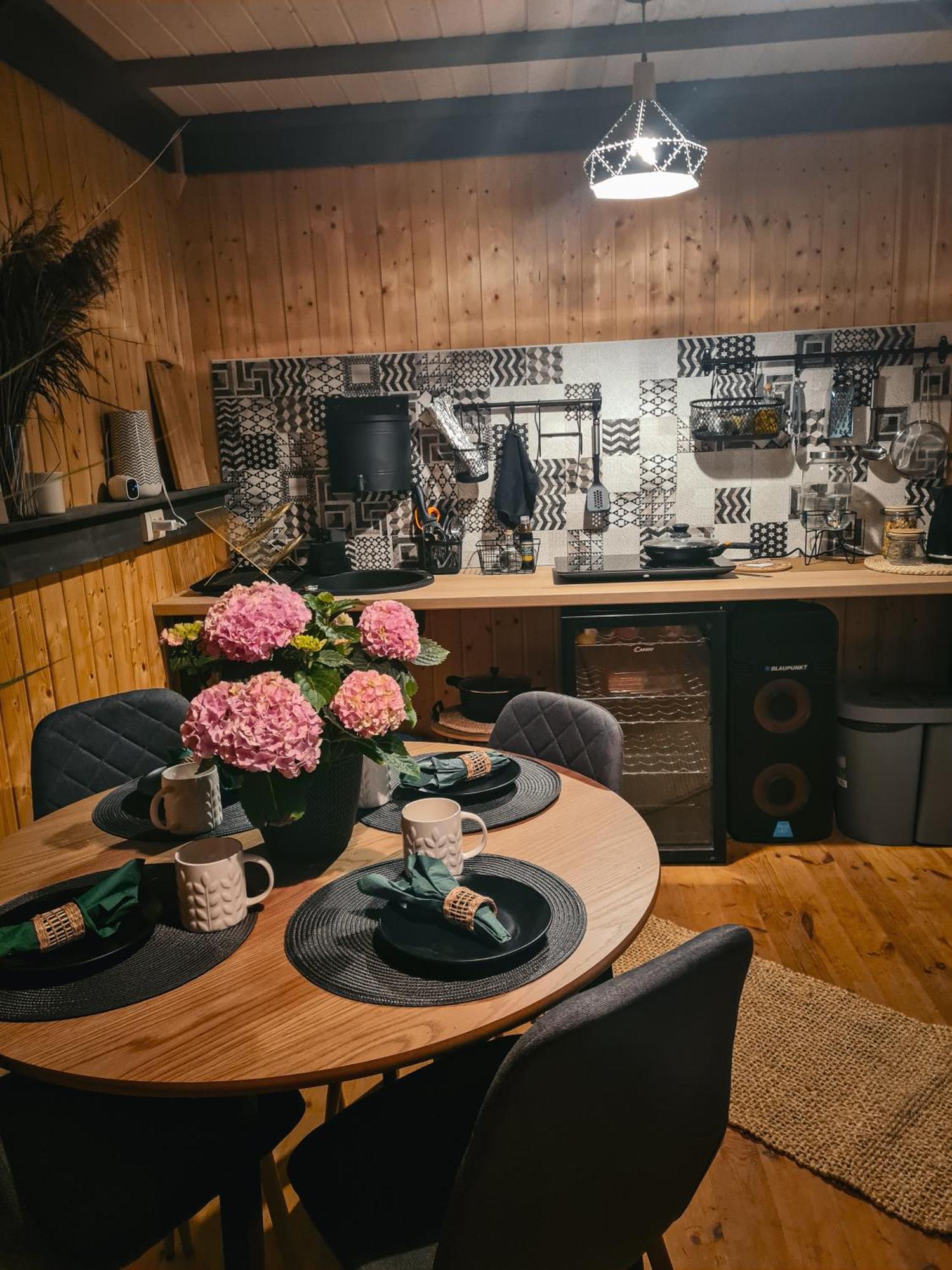 Million Star Hotel Latgale Nastrova 외부 사진